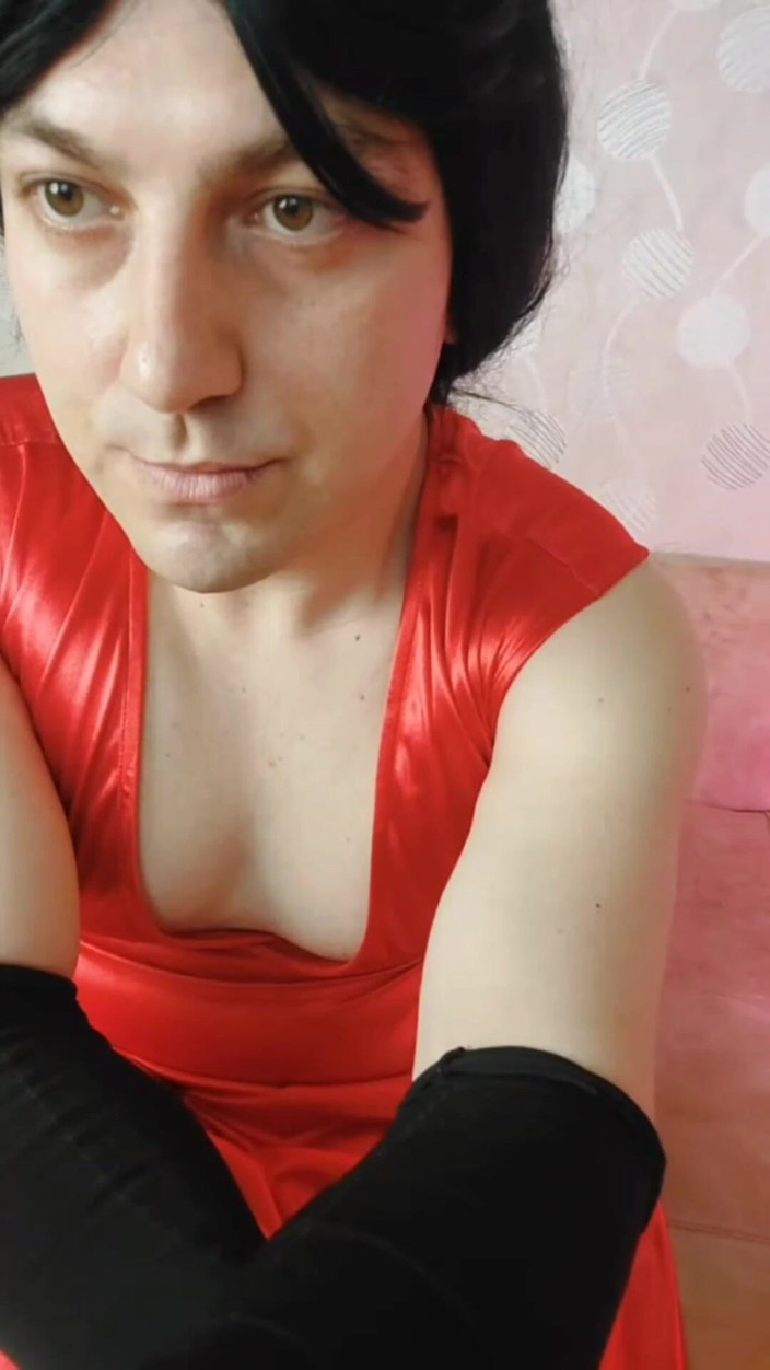 Kitty_Cross: Red Dress Pretty Smooth Legs