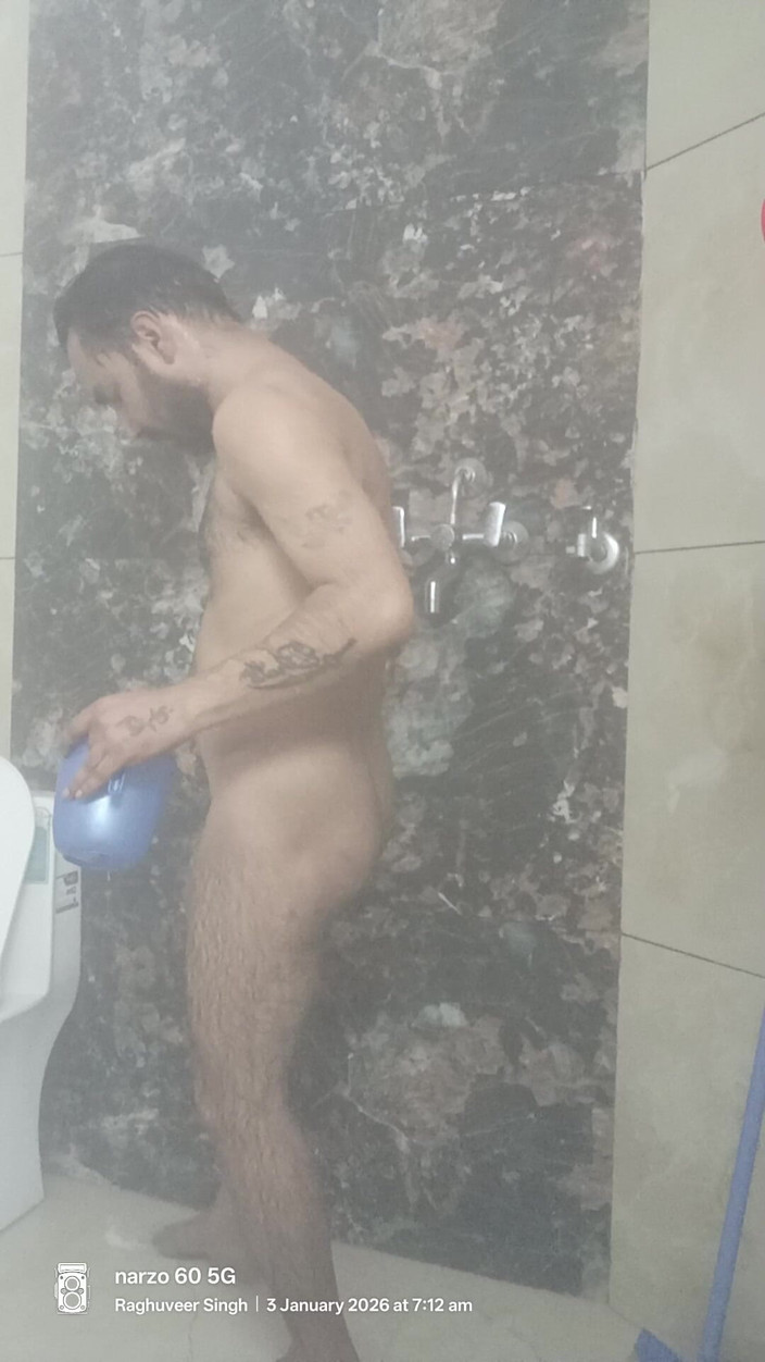 Rajasthani-old-lover: Indiancă desi în baie