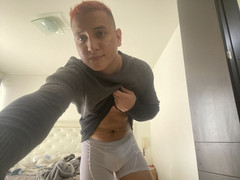 Tomas Styl: 热青少年男孩醒来并自慰
