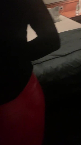 Sandra Likes Nylons: 3-зірковий готель