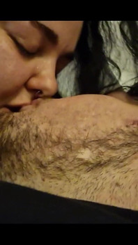Papi folla duro a una criada en la habitación del hotel