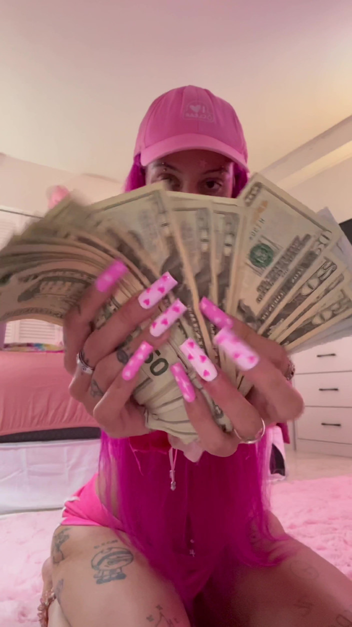 Nali Marie: Foot Girl Bratty Feet Counting Cash Soles Calling You Loser...