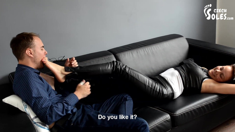 Czech Soles - foot fetish content: Houseparty ayak eğlencesi