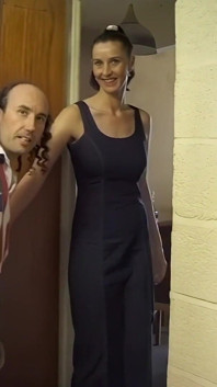 Milf mandy je vnitřní a venkovní focení doma