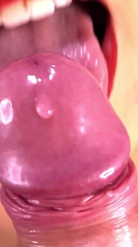 Deliciosa mamada de gatito