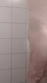 Peluda gay no chuveiro