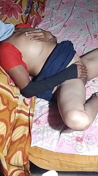 Mijn vrouw neuken met een dildo