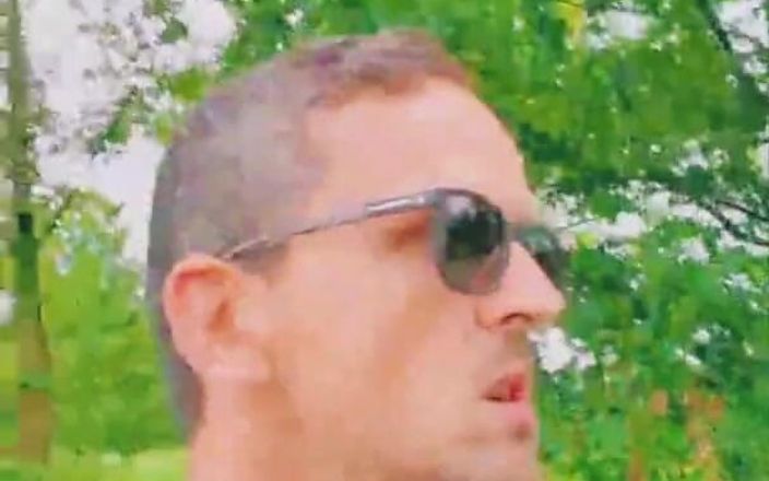Slutboyben: Kutas w deszczu pod prysznicem