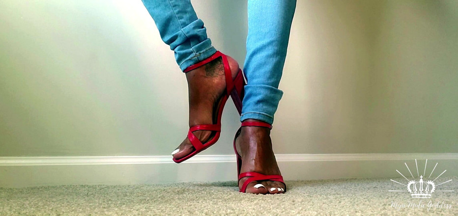 Mya Mula Goddess: Bratty scarpe rosse umiliazione del piede