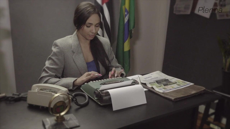 Plenna Filmes: Delicioasa brunetă nu a putut suporta și a căzut pe gura...