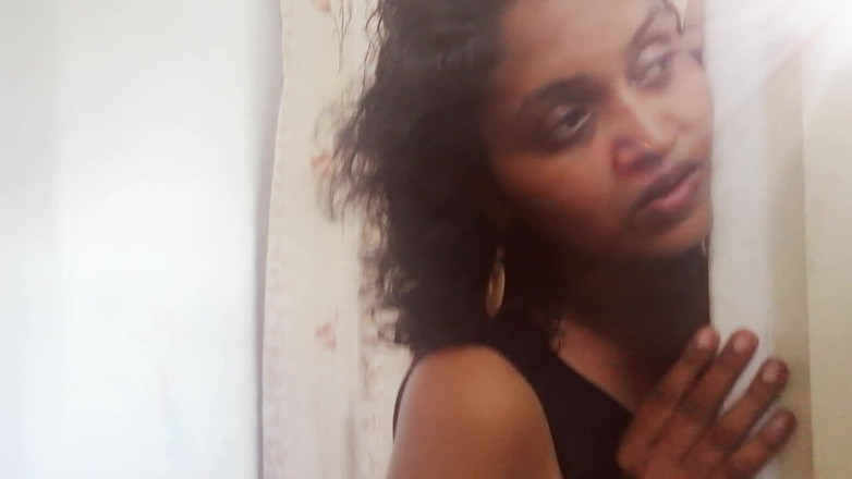 Tina Baby: Snažím se umýt nahé tělo mého tchána