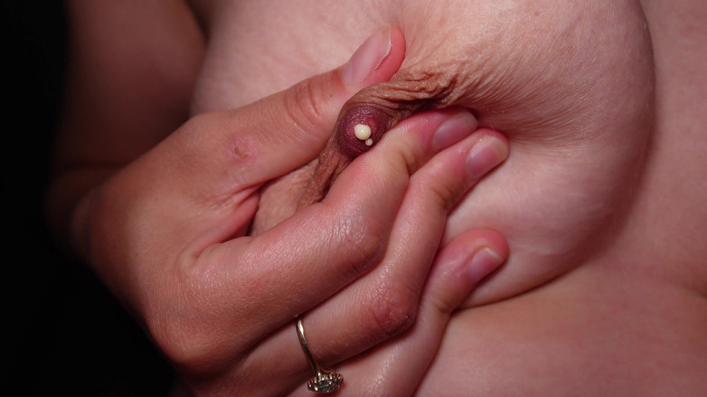 AmayaMori: La sorellastra indiana dai seni grossi si masturba in 4K