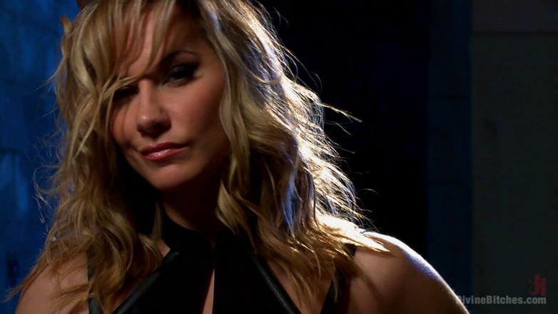 Divine Bitches by Kink: Rezervace: paroháč