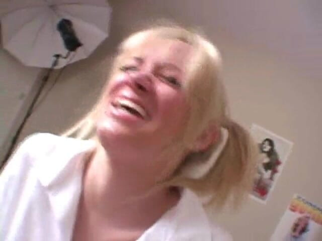 LegalThisWeek: Dani Wild가 등장하는 Lapdance를 주는 다니