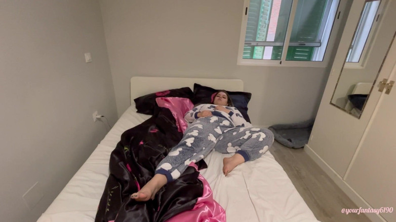 Your fantasy studio: Morning farts in pajamas