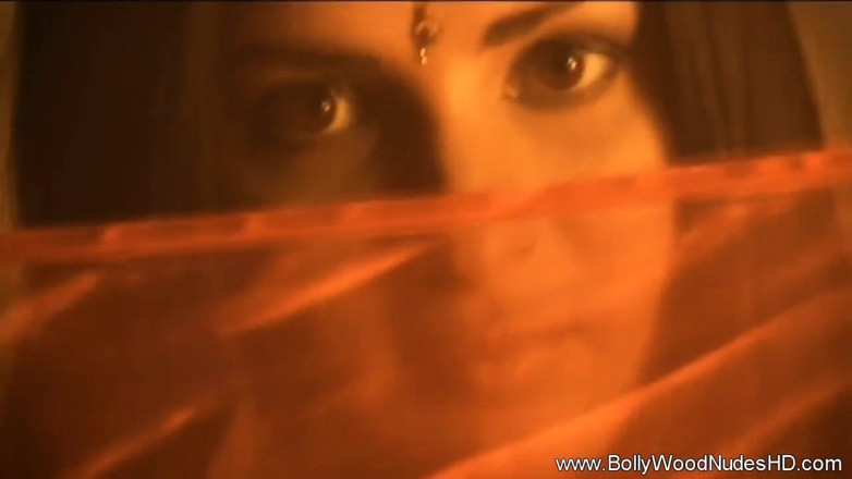 Bollywood Nudes: Contoh dan nafsu wanita India