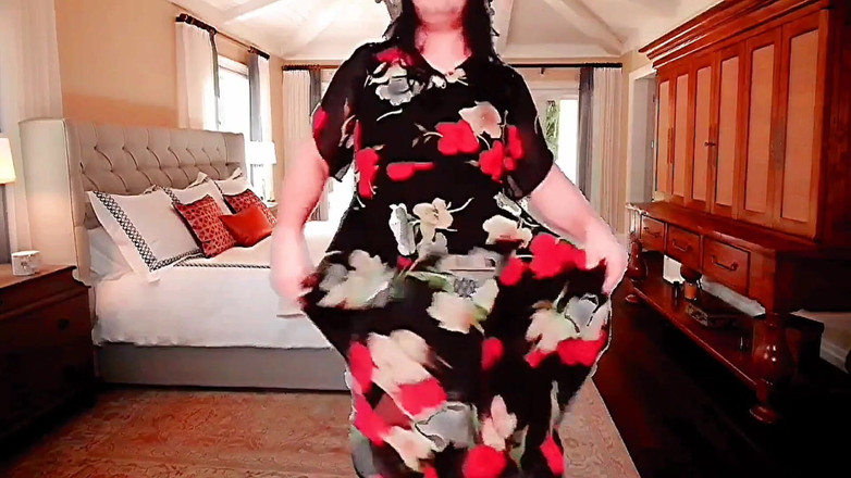 Kitty_Cross: Power Dressing channeling cô bé ông chủ bên trong của bạn