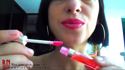 Regina Noir: Rossetto rosso dipinto con rossetto - Labbra sexy