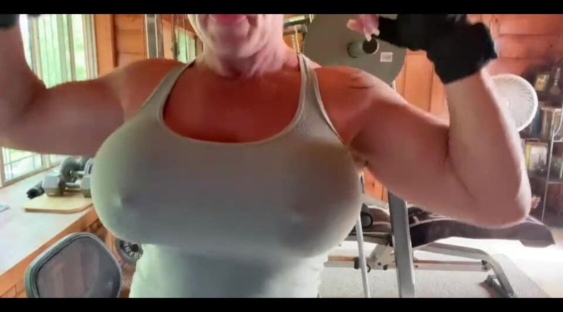 Musclemama4u: Happy Tittie Tuesday