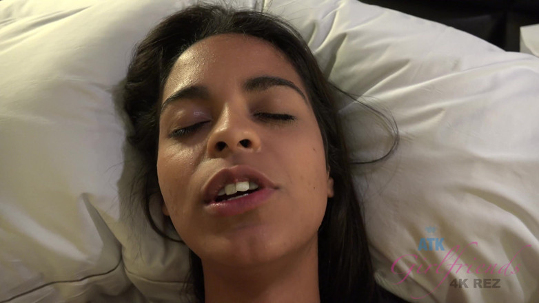 ATK Fans (Girlfriends): Viyana dilinin amında dolanmasını seviyor ve tadı harika