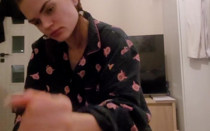 LuTosT: Sora vitregă cu cozi roșii își suge fratele vitreg și el ejaculează în...