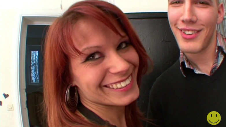French Amateur Porn: La dolce piccola milf rossa roxane Dumanoir viene scopata nel...