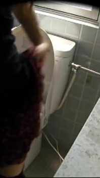Mujeres mayores atrapadas - colección de masturbación en el baño de 25 - ep19