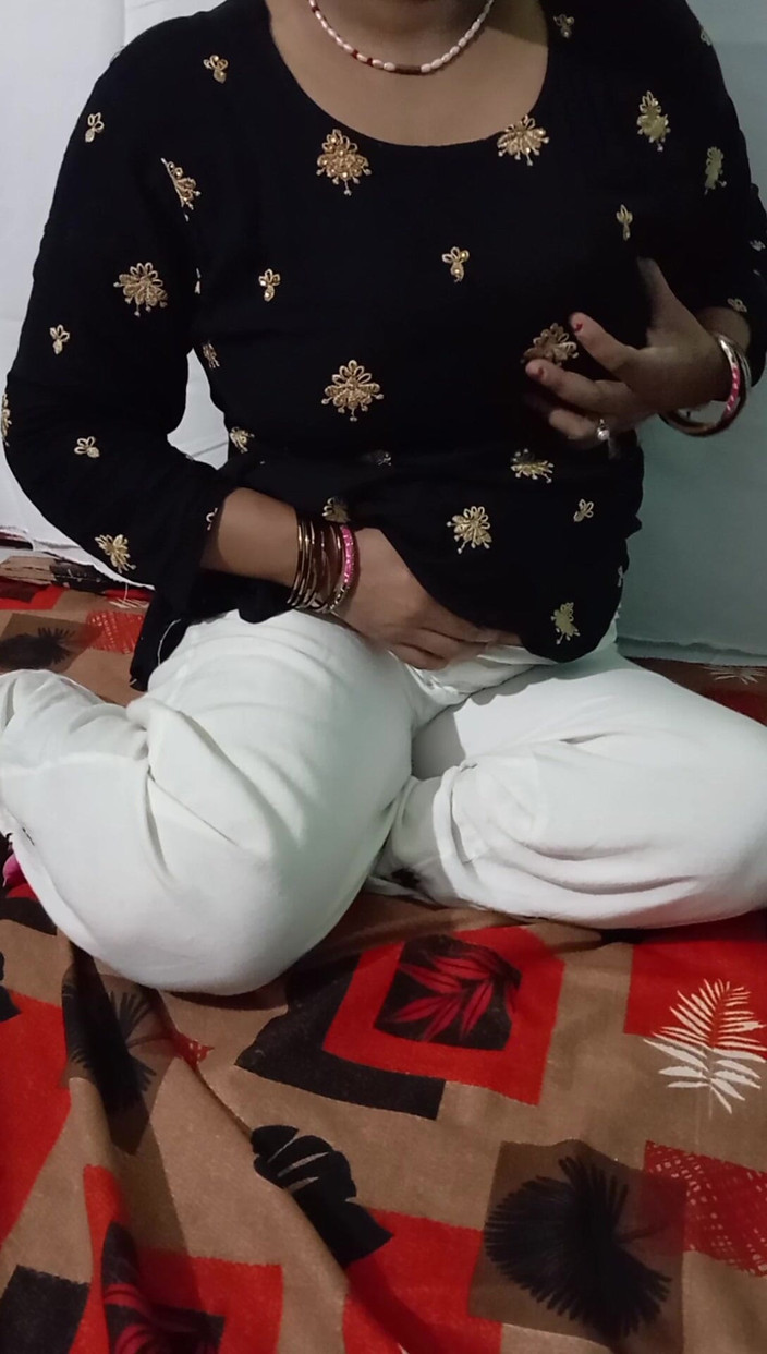 Manjushukla: 德西印度女孩吮吸她的阴户