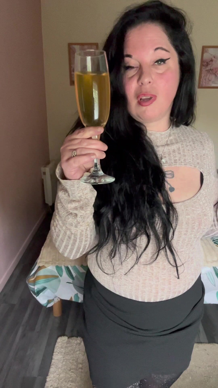 Maitresse Clara: 머리 좀 깎을래?