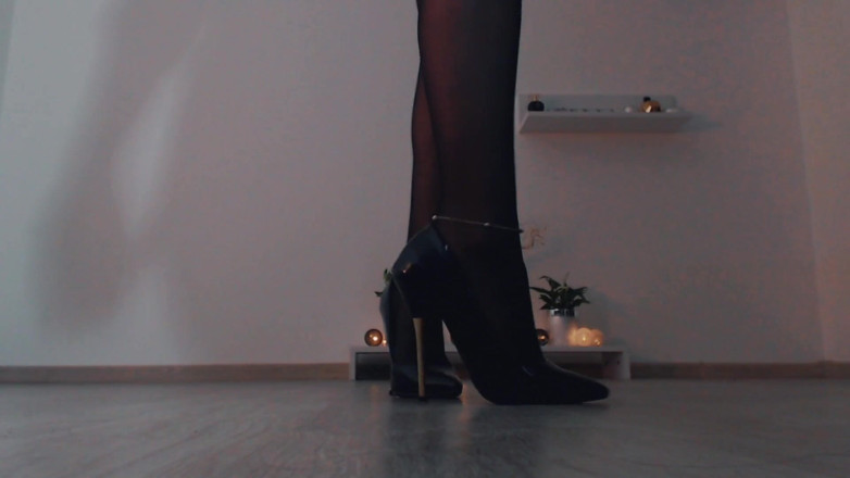 LegsOnHeels: Eu sei que você é curioso, salto alto tão elegante em...