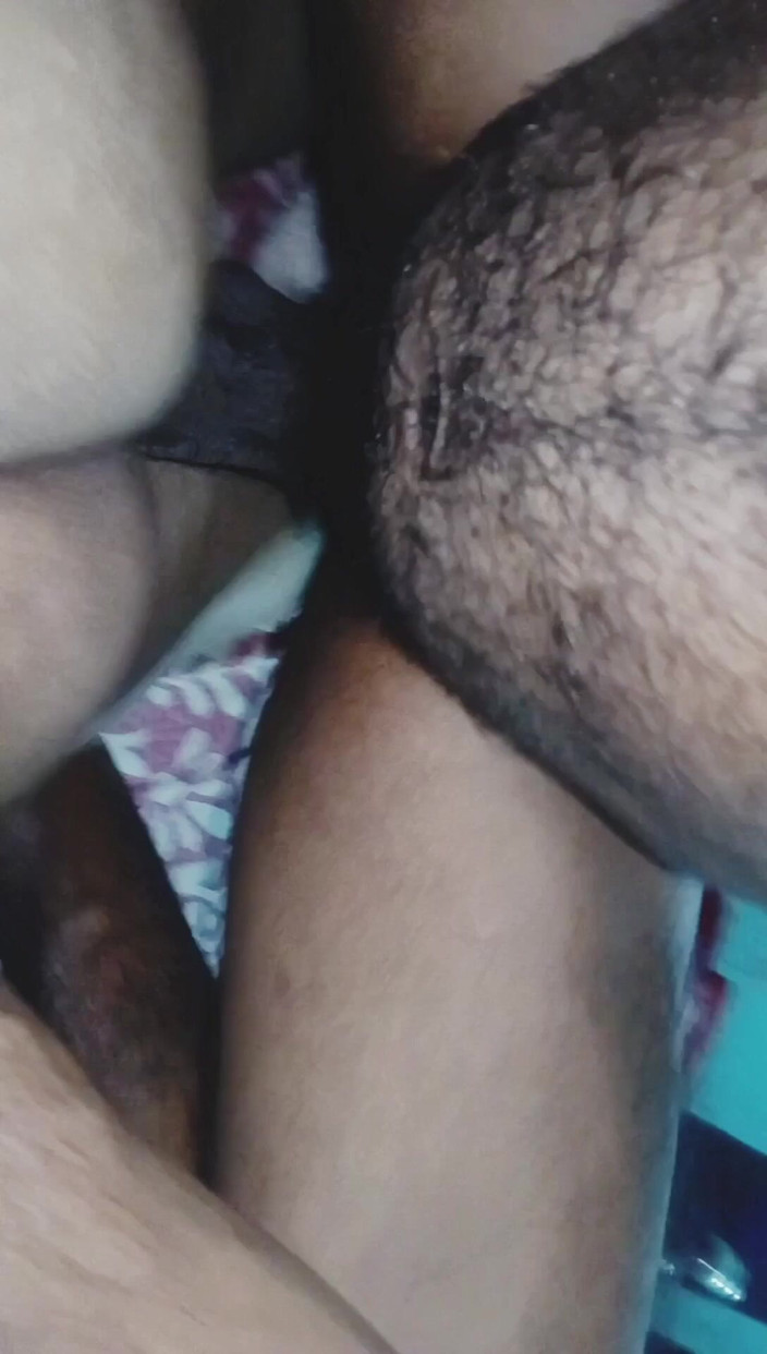 BMsexlove100: Une femme sexy et délicieuse se fait baiser secrètement par...