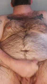 딜도에 대해 소년에게 가르치는 곰 아빠
