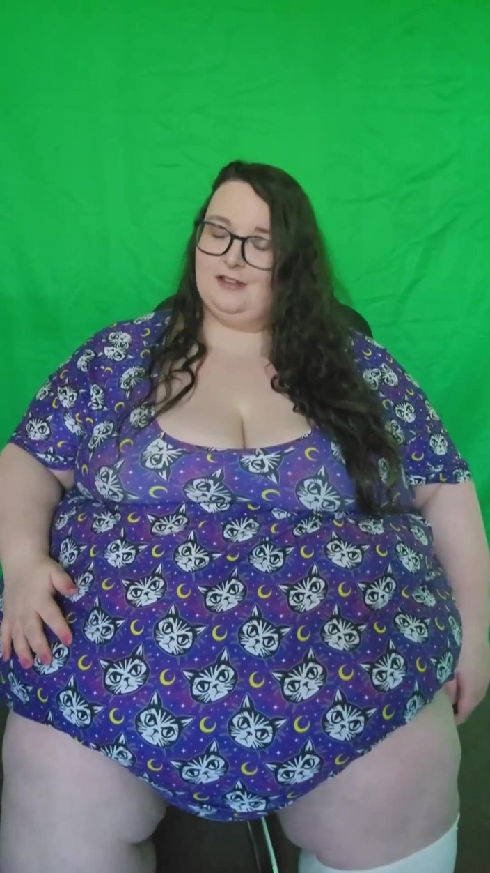 SSBBWLadyBrads: Awek montel super saiz menjawab soalan anda