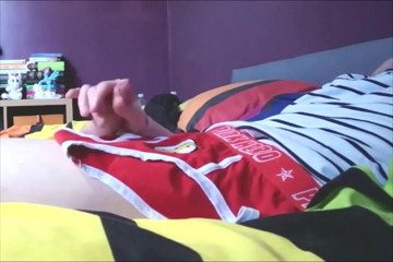 Gay Scottish twink Sammy Andrews: Sammy Andrews viene in biancheria intima da supereroe