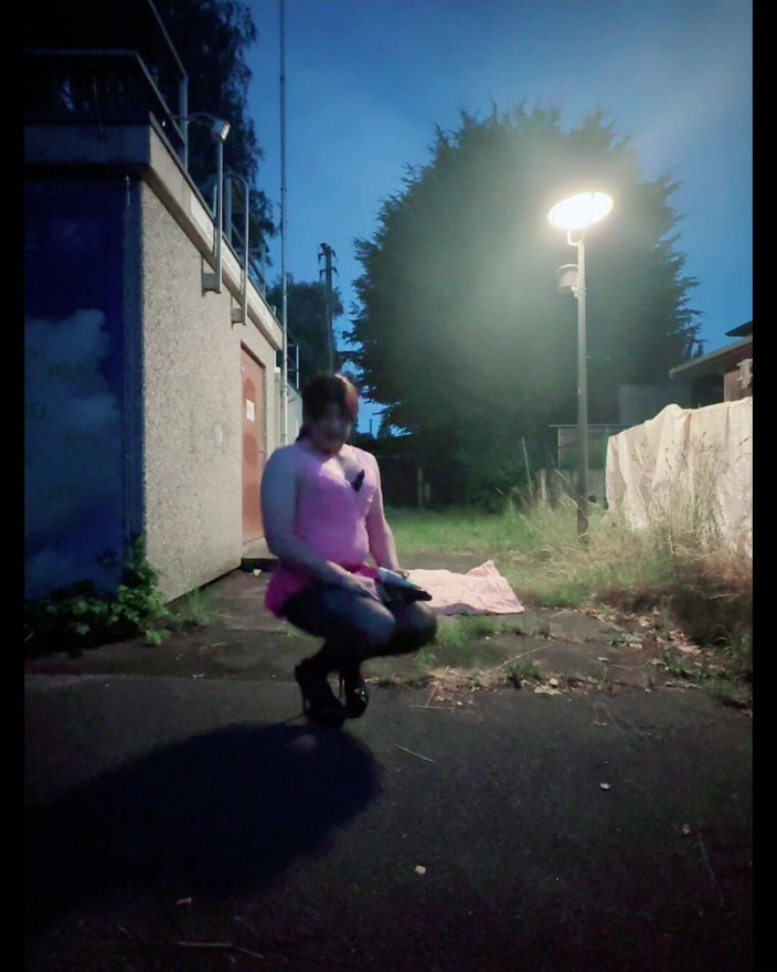 SissyDaniella: Sissy intro y jugando como puta callejera afuera