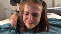 Tickling Paradise: 可爱女郎bree被绑住并被挠痒痒