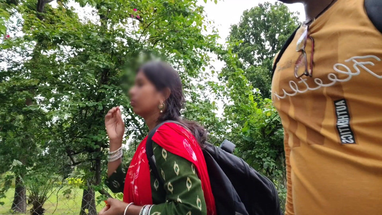Premi pooja: Studente kwam rondzwerven met je vriendje - vertelde de Clan om...