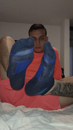 Tomas Styl: Jak lahodné tyto nohy sát celé hodiny