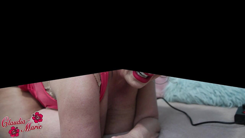Claudia Marie: Gilf muestra grosor y luego anal