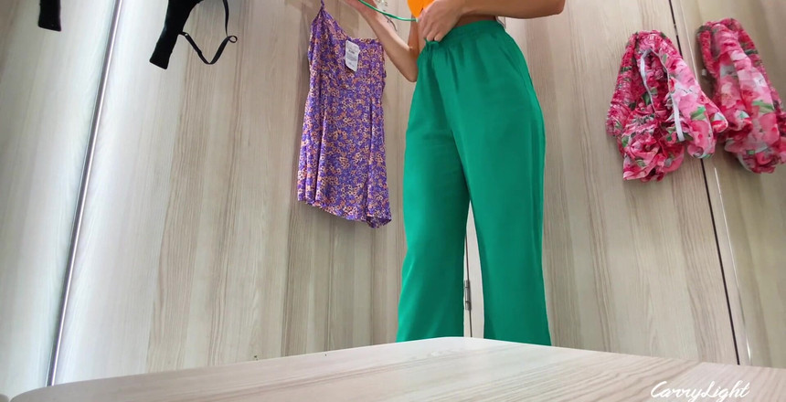 CarryLight: Video von der umkleidekabine - heiße und riskante masturbation - ich war...