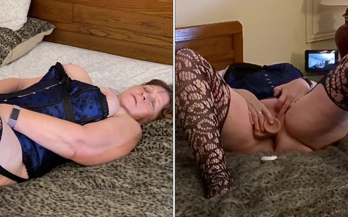 Carmen Angel: Nine Carmen Angel'ın büyülü dildo sikişi ve orgazmları