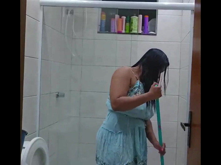 Poppa's Sweet Summer Butter Ball: Táta mě přinutil uklízet koupelnu, zatímco se dívám