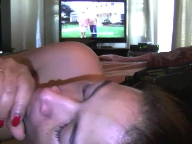 Real Amateur Sluts: MILF sucks cock and tea bags balls!