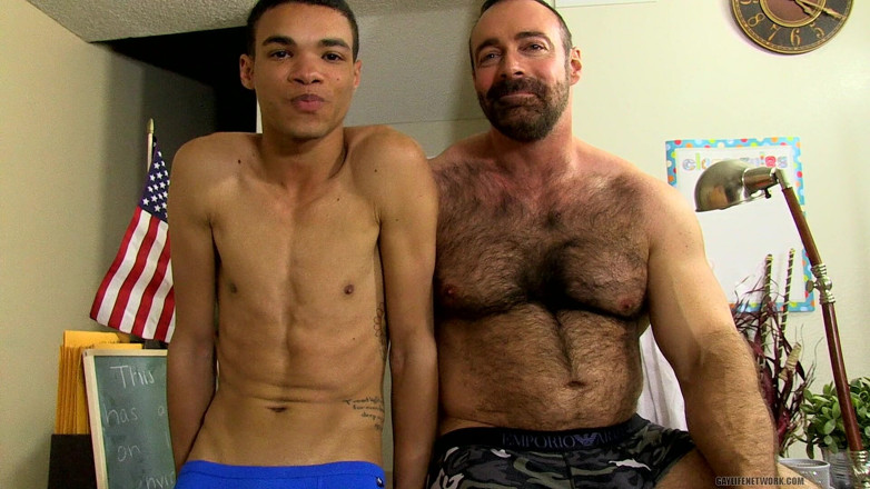 Teach Twinks: Sette kaslı üst ve twinky bottom