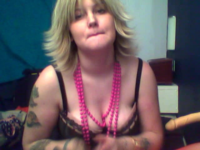 MissFFW: Saya menggunakan palam punggung kemalangan dalam pepek saya