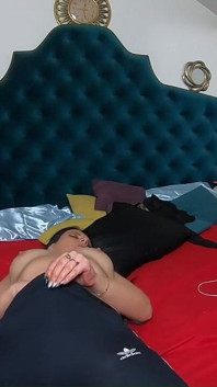Dvojité potěšení s Milfycalla epizoda 33 ze 47 kůže, punčochy a hluboké kouření