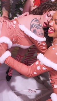 La lista traviesa: Santa se folla a 15 zorras navideñas