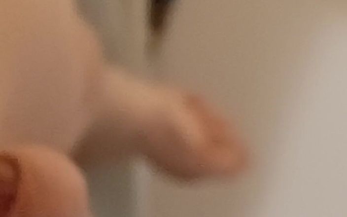 areczekst: 好鸡巴手淫