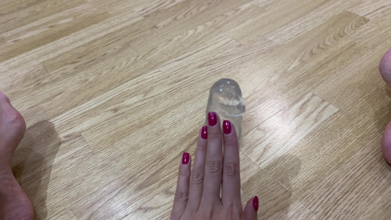 Baby Fitness: Masturbate with dildo feet