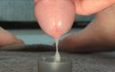 Edge leak drip: 我缓慢挑逗和边塞精液的极致特写通过滴入杯子多次射精收集脚负载